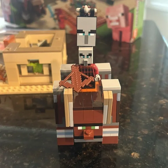 Minecraft Illager Raid Set Minecraft 21160 Lego Retired Lego
